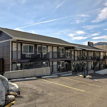 Roosevelt Hotel - Yellowstone Гардинър Екстериор снимка