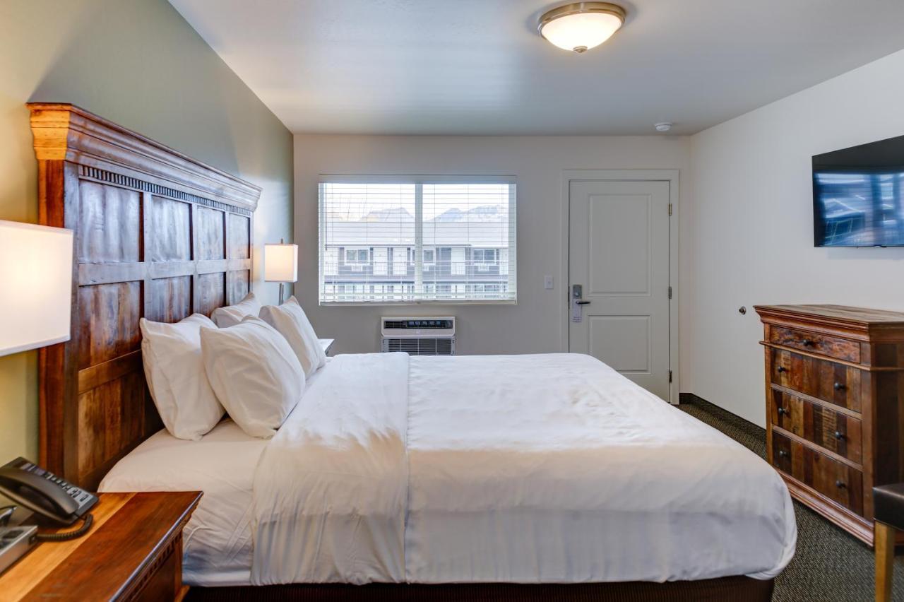 Roosevelt Hotel - Yellowstone Гардинър Екстериор снимка