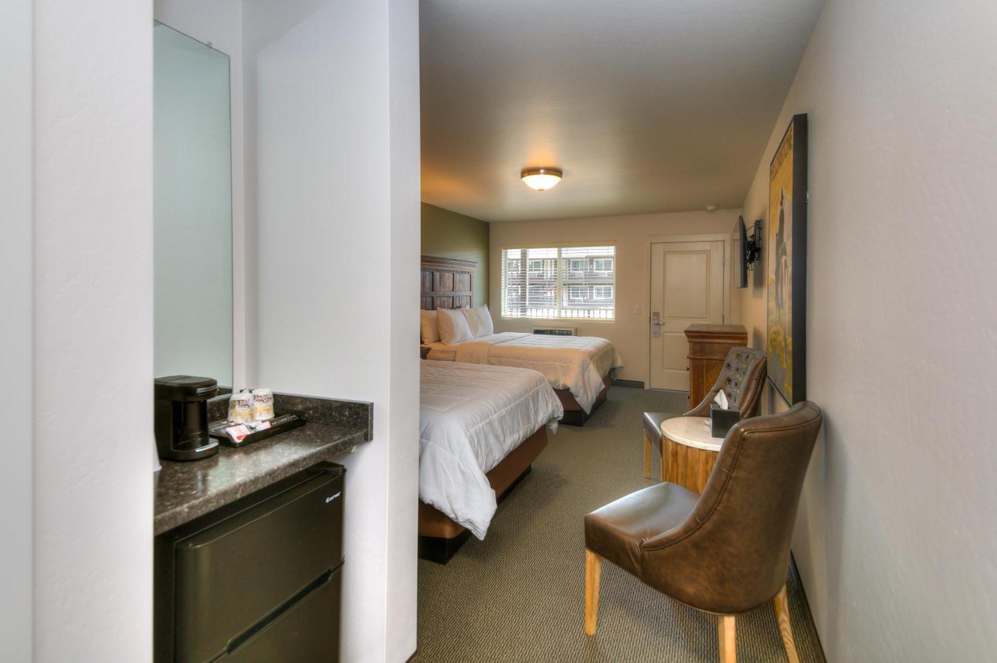 Roosevelt Hotel - Yellowstone Гардинър Екстериор снимка